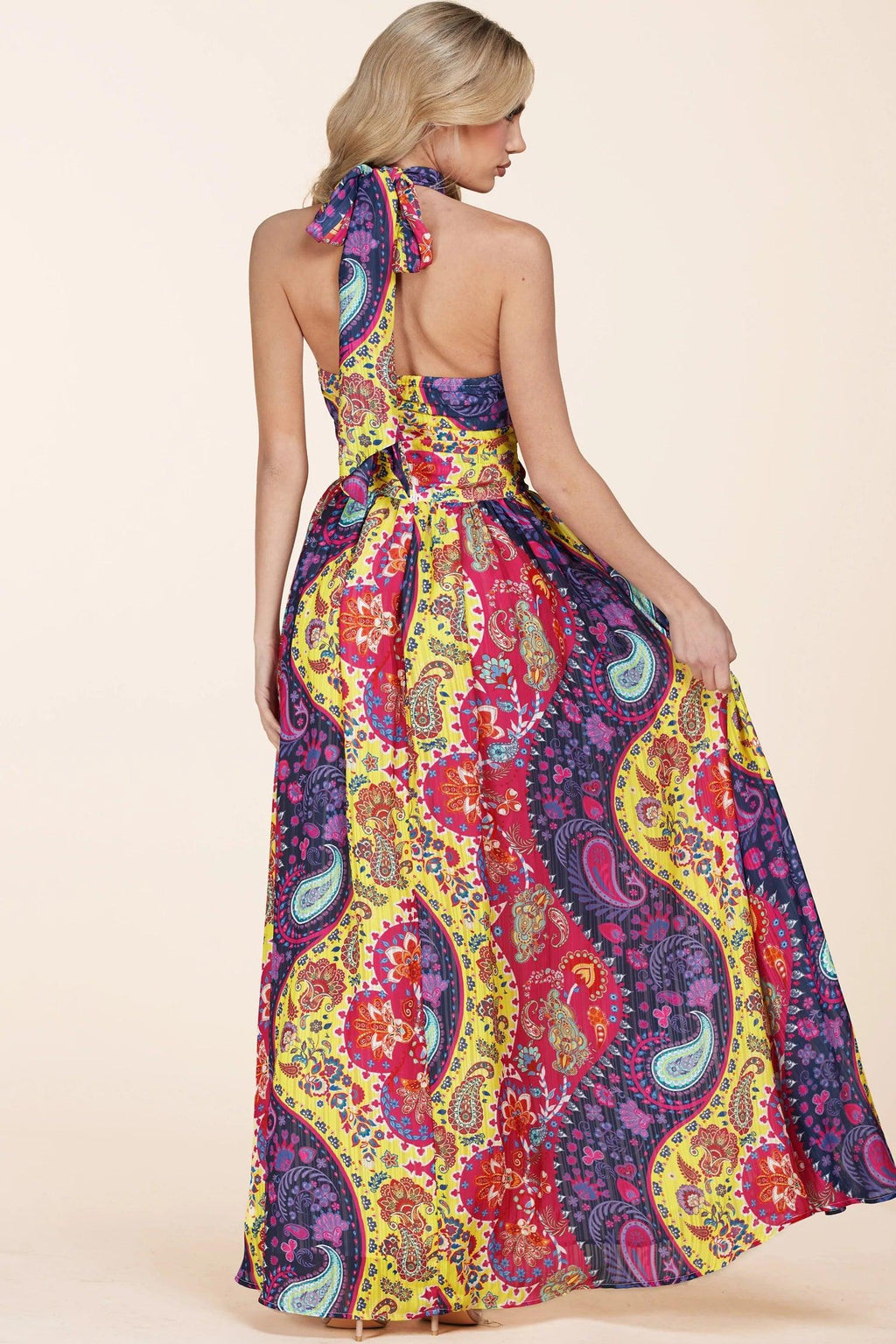 This stunning paisley print maxi dress - PRIVILEGE 