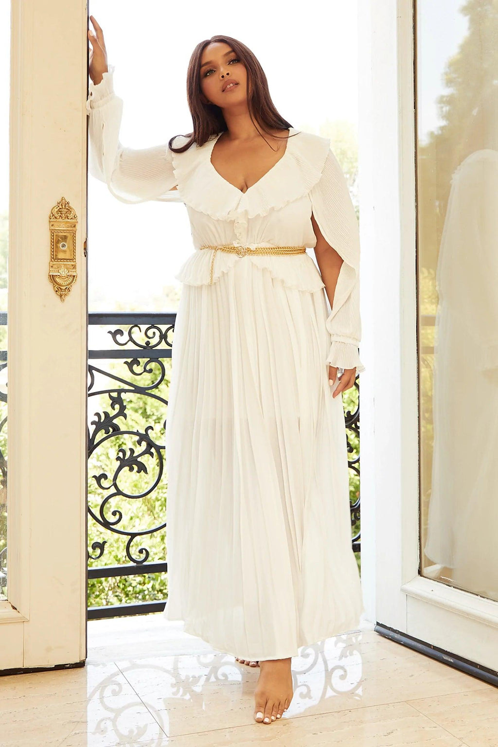 OPEN BACK WHITE MAXI DRESS - PRIVILEGE 